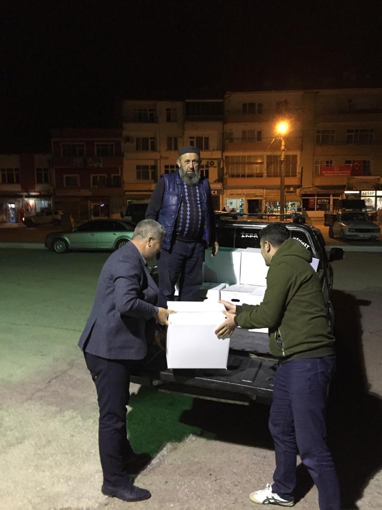 AK Parti Yahşihan İlçe Teşkilatı İhtiyaç Sahiplerine Ulaşıyor